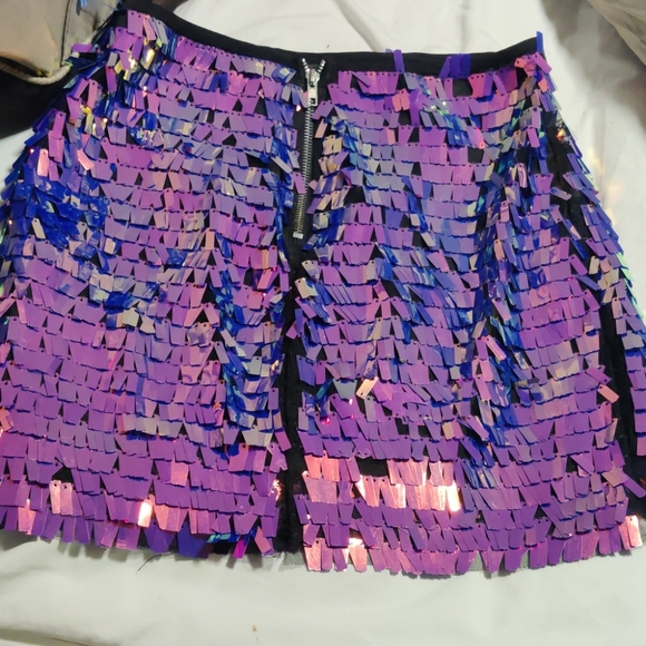 IRIDECENT skirt size small not much stretch - Picture 2 of 3